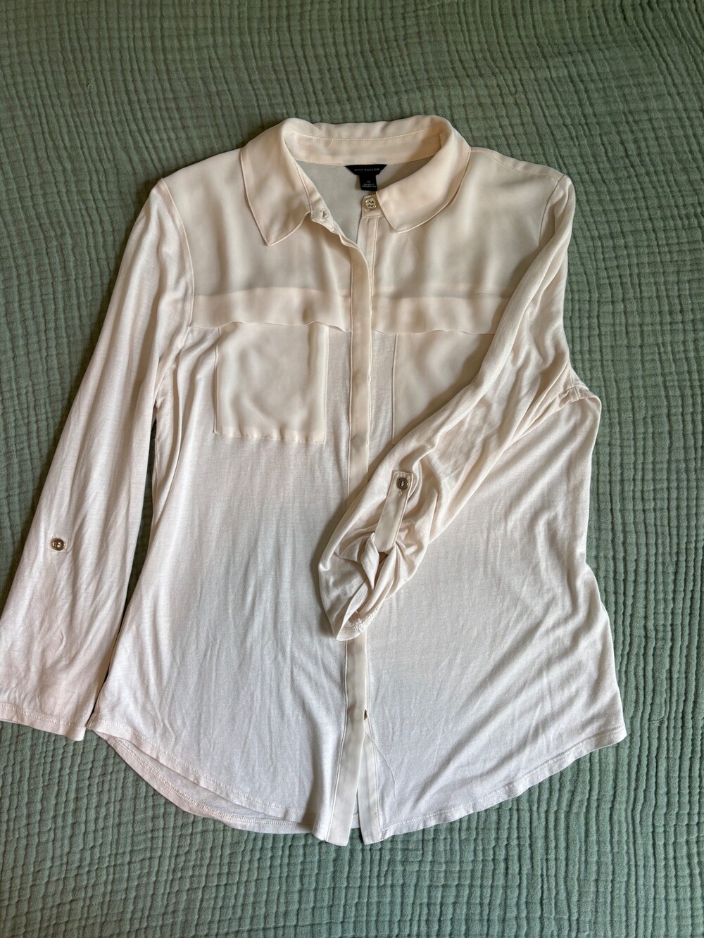 Ann Taylor Small Cream Blouse Long Sleeve Button Front Shirt